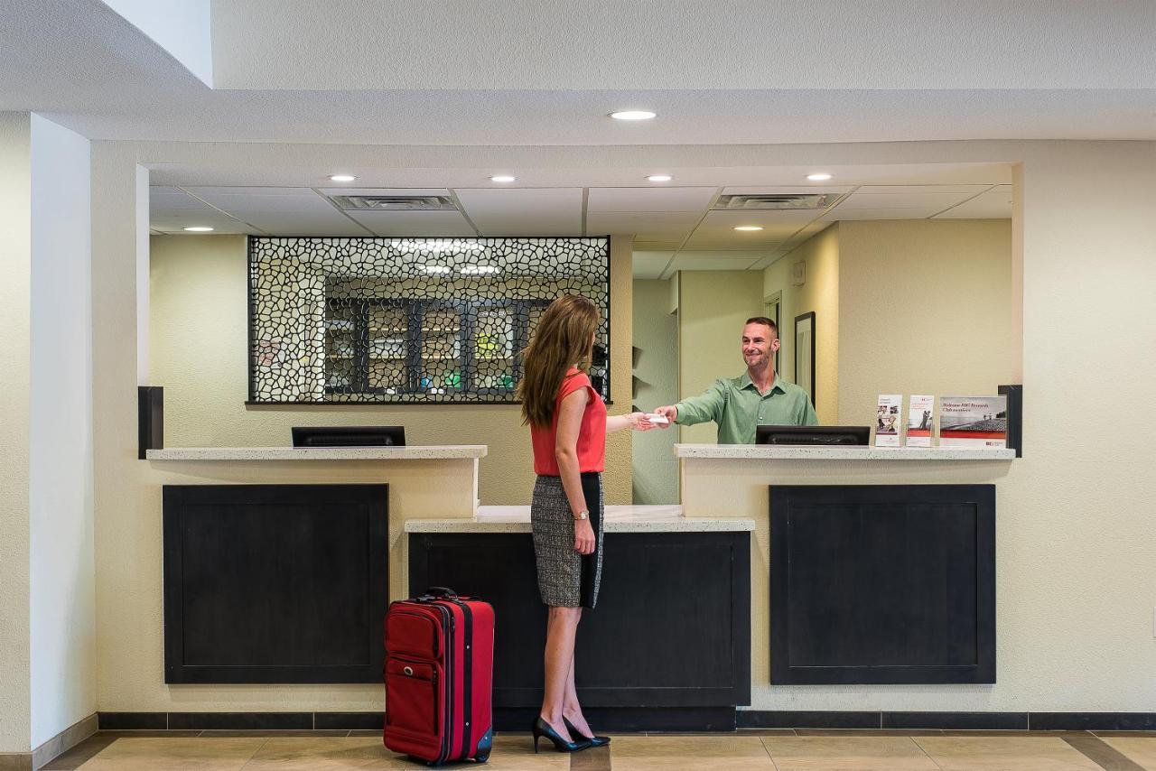Candlewood Suites Bloomington By Ihg Экстерьер фото