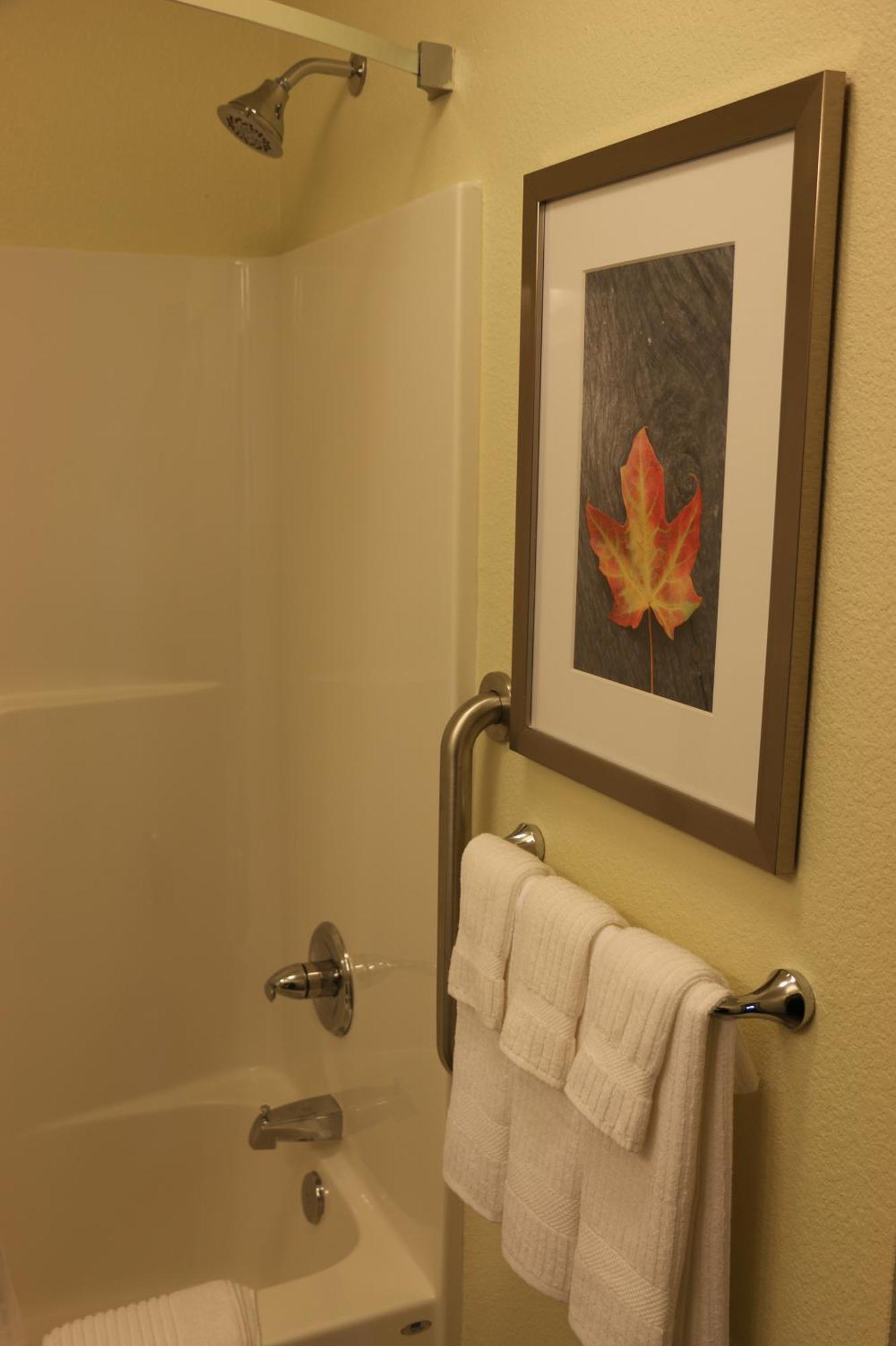 Candlewood Suites Bloomington By Ihg Экстерьер фото