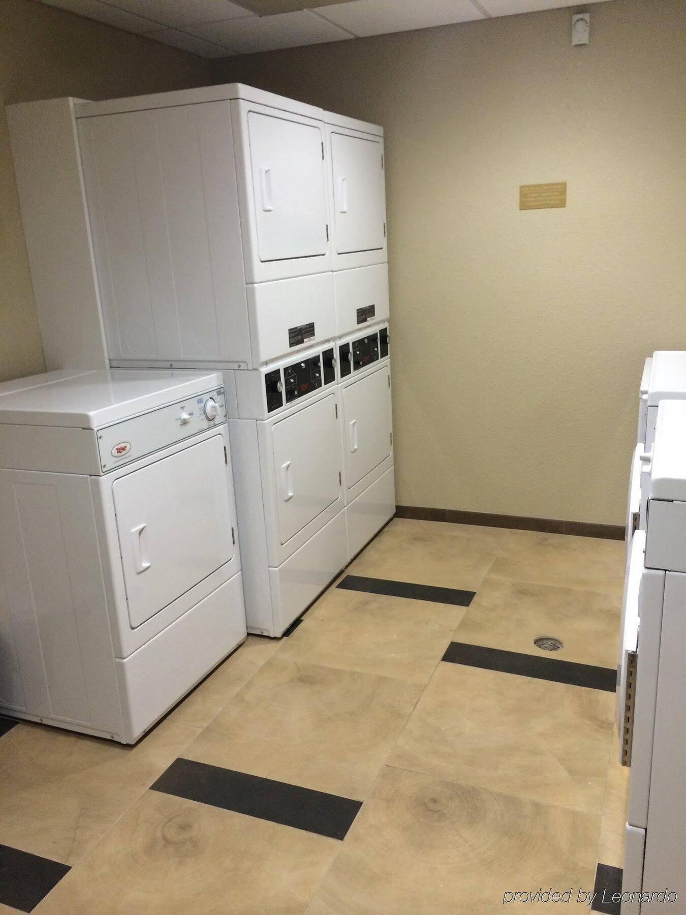 Candlewood Suites Bloomington By Ihg Экстерьер фото