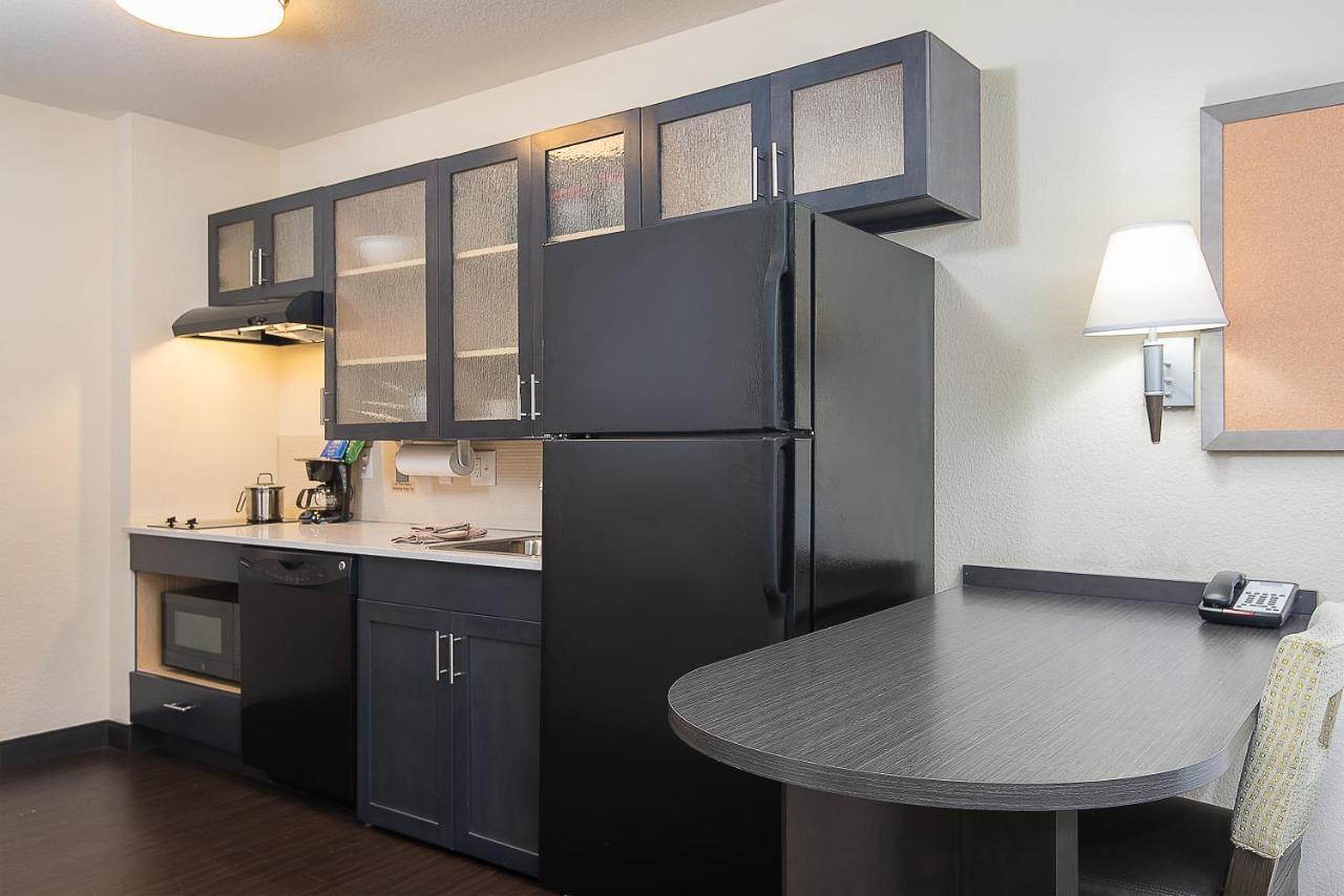 Candlewood Suites Bloomington By Ihg Экстерьер фото