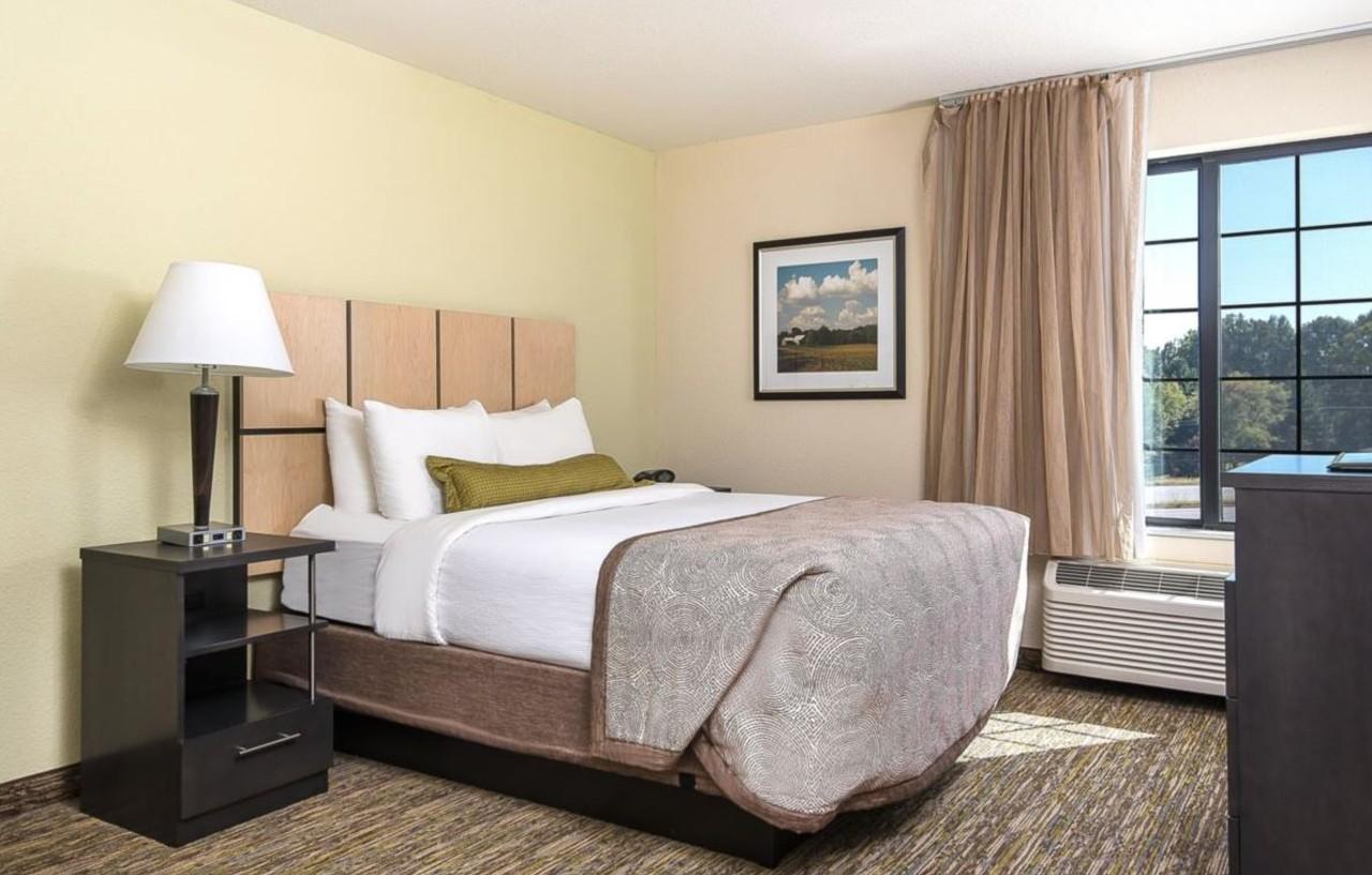 Candlewood Suites Bloomington By Ihg Экстерьер фото
